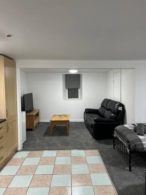 Studio Flat Twin - Town Centre Merthyr Tydfil Extérieur photo